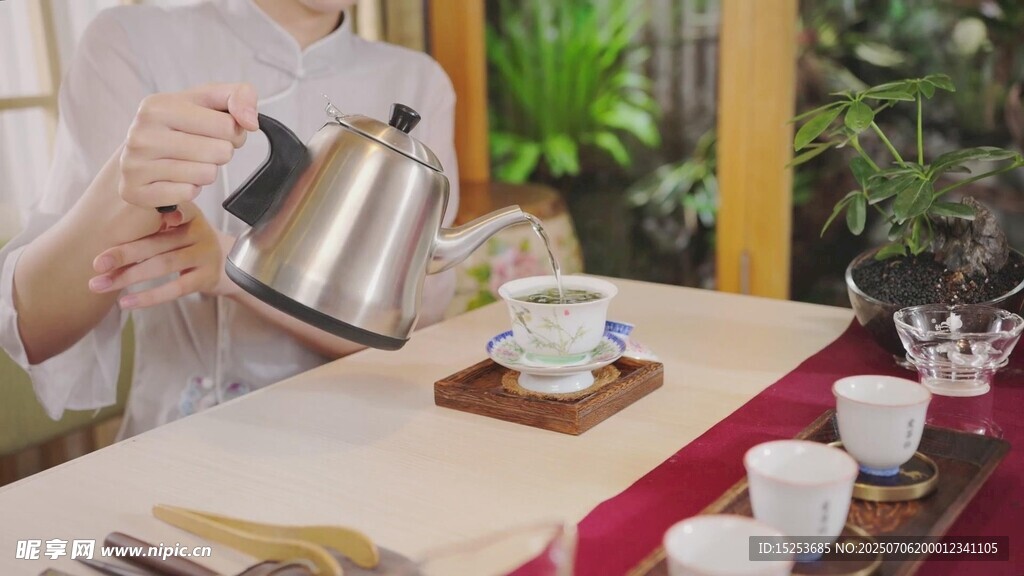 优雅中式茶艺表演场景