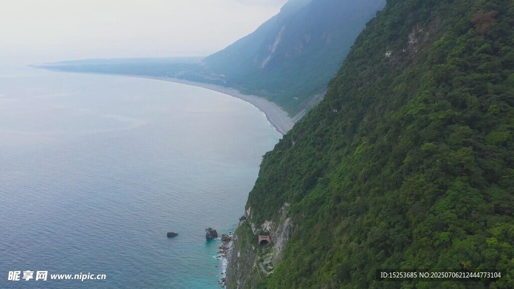 海岸青山美景