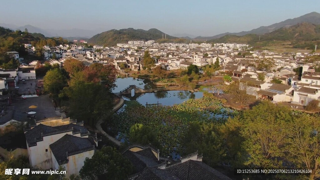 江南水乡村落俯瞰美景