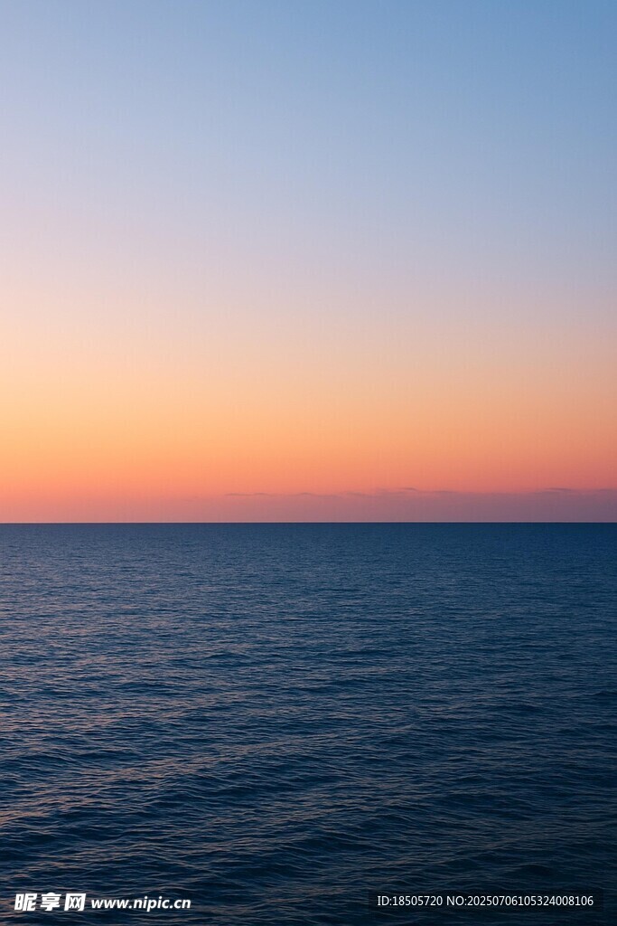 海上绝美日落景观