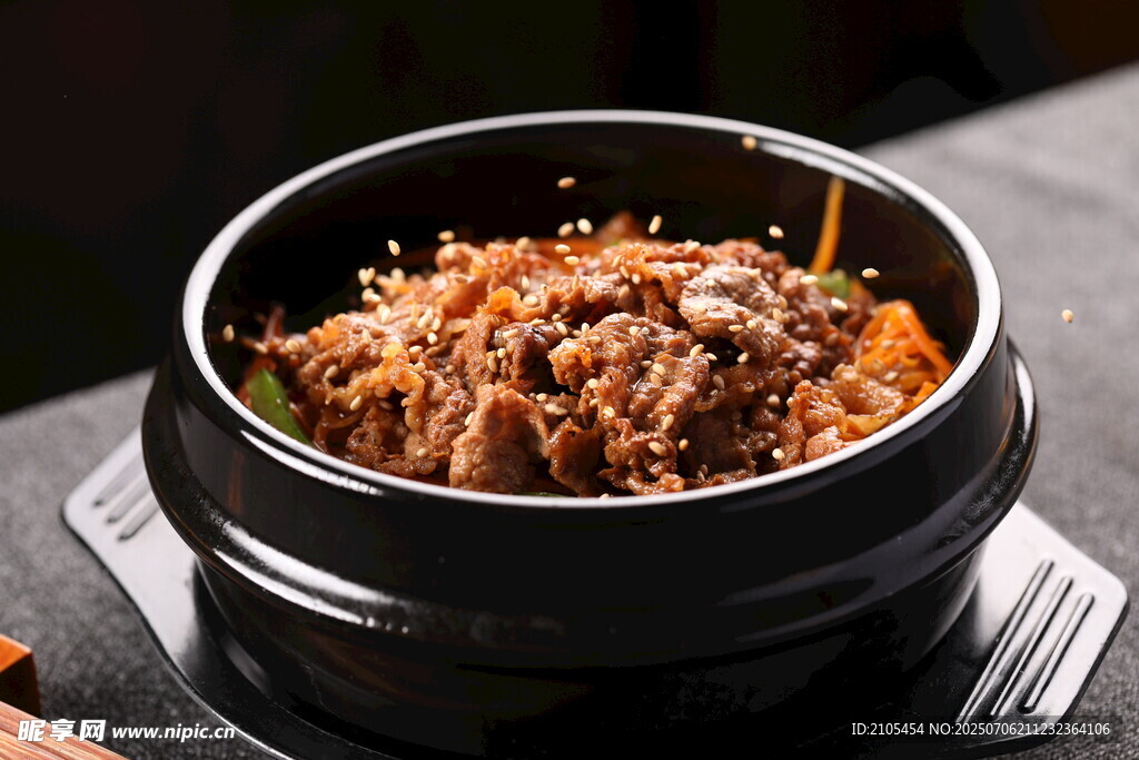 牛肉拌饭