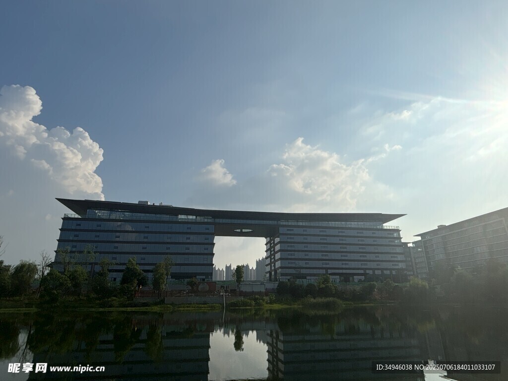 现代建筑临水景观