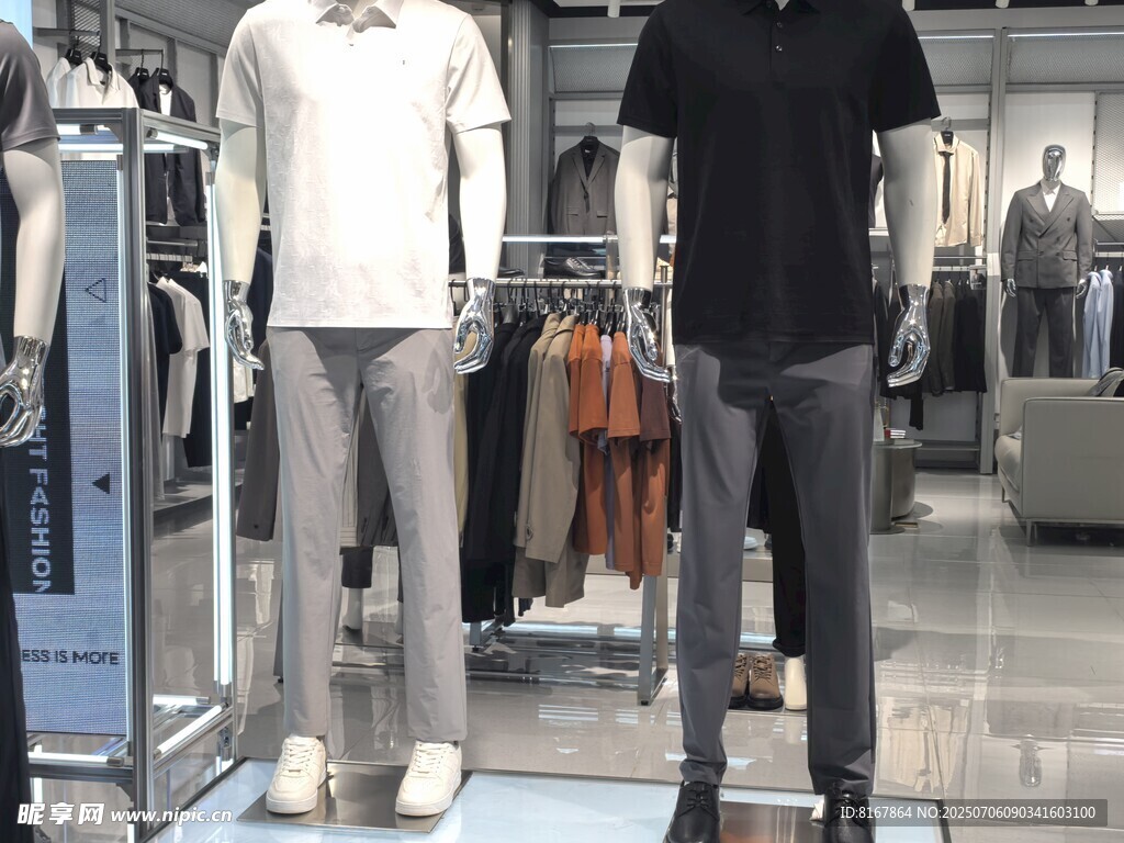 时尚男装店内的模特陈列