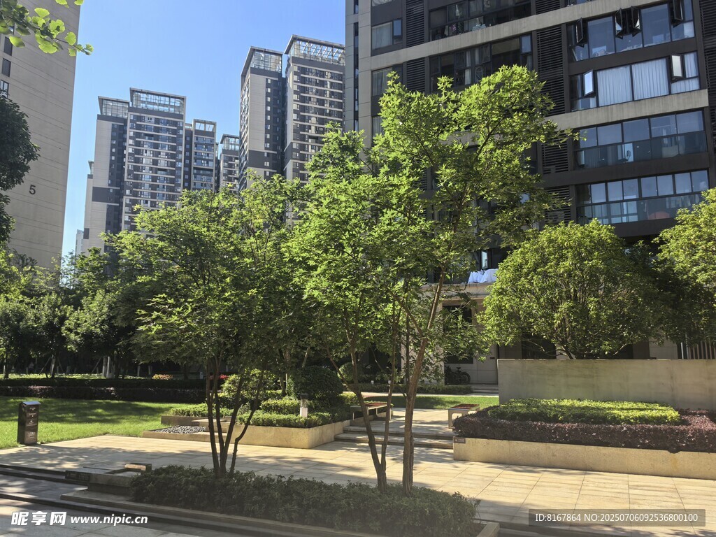 城市中的绿意休闲空间