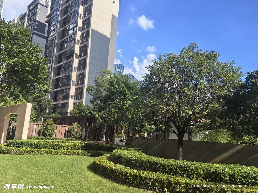 小区优美绿化景观