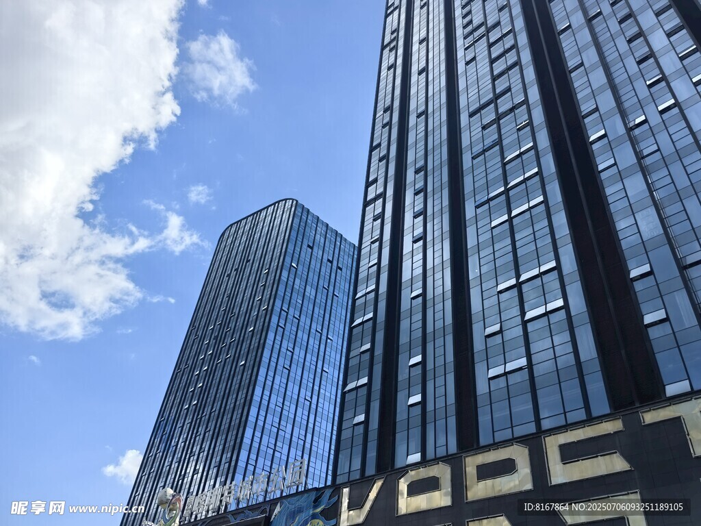 现代高楼大厦外观景观