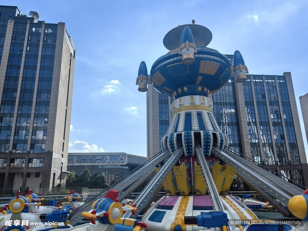 城市中的大型游乐设施
