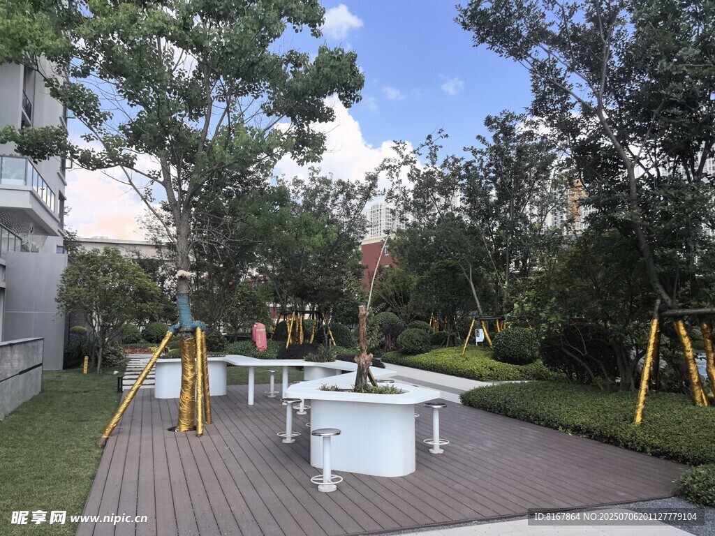 小区户外休闲活动区域