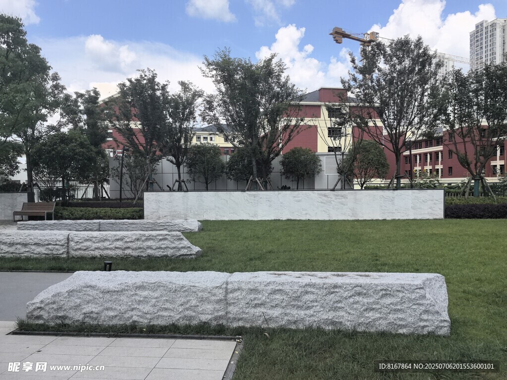 城市中的现代景观绿地