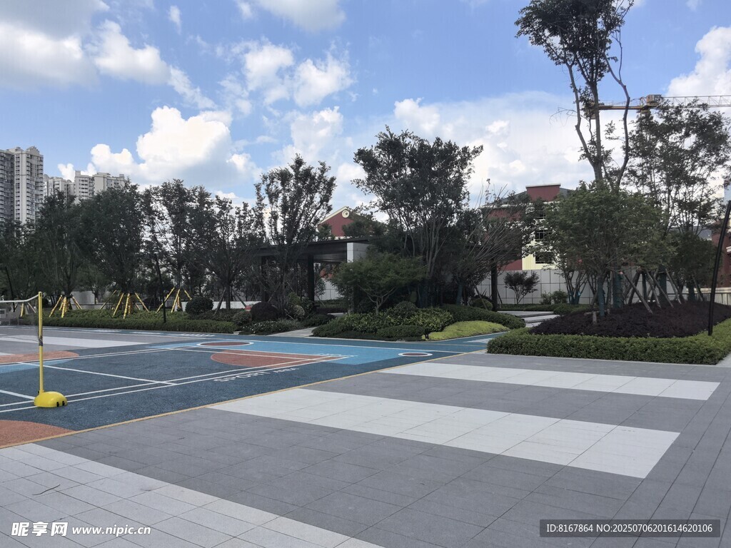 现代城市户外休闲广场