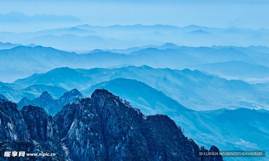 层峦叠嶂美景