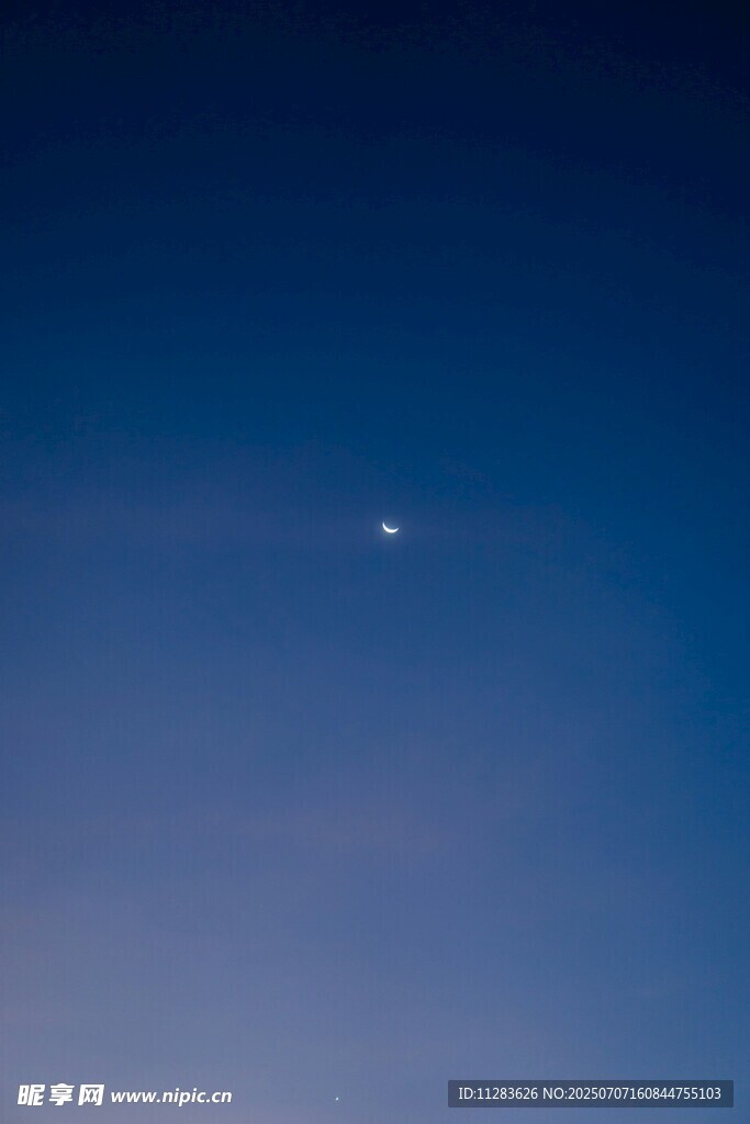 夜空中的一颗明亮星星