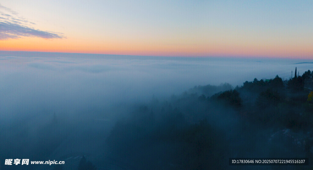 山间云海日出美景