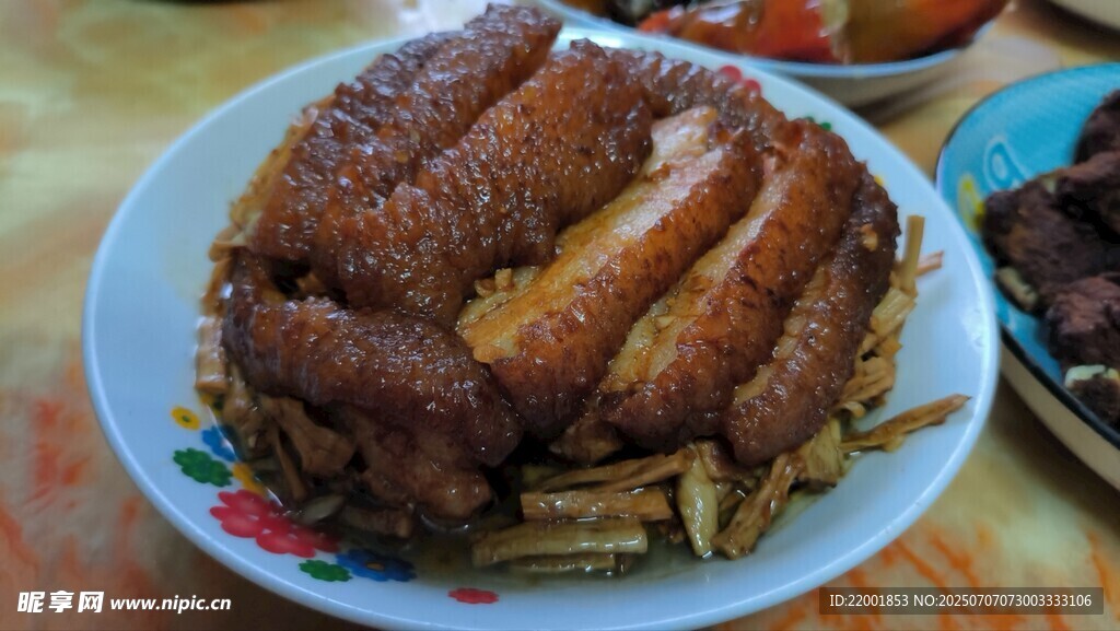 一盘美味扣肉