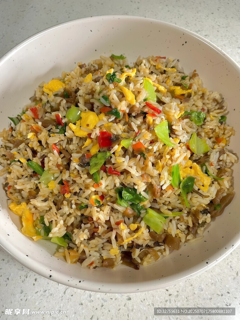美味蔬菜蛋炒饭
