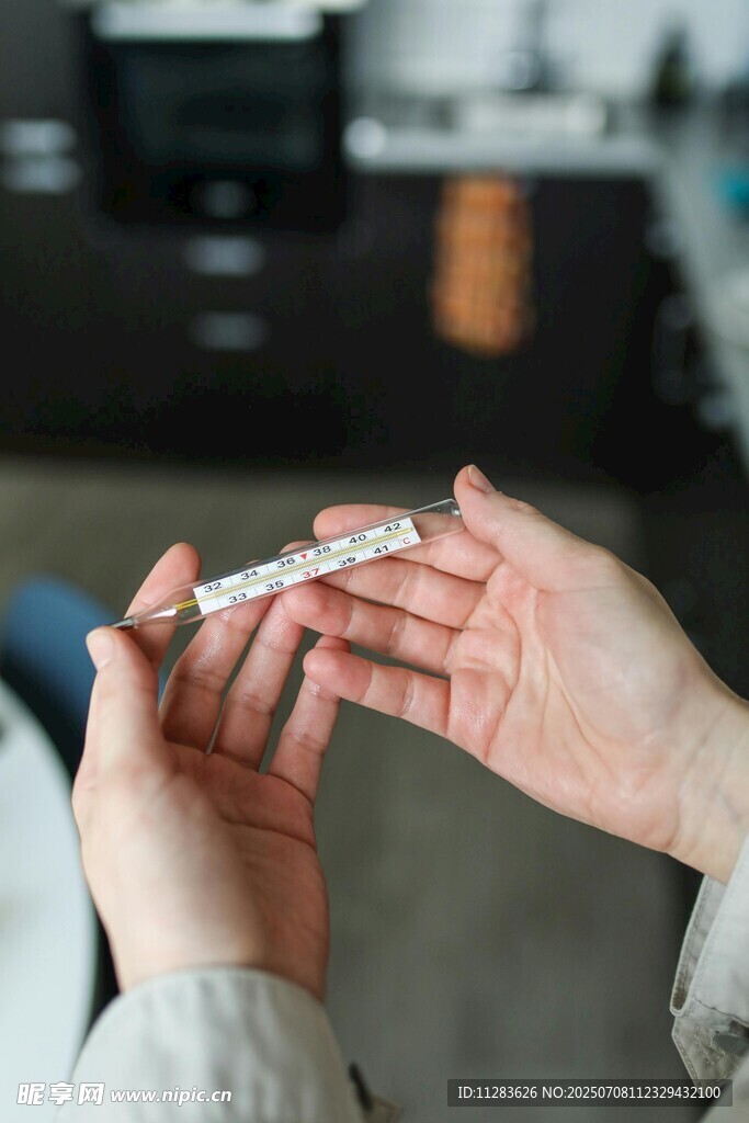 手持体温计