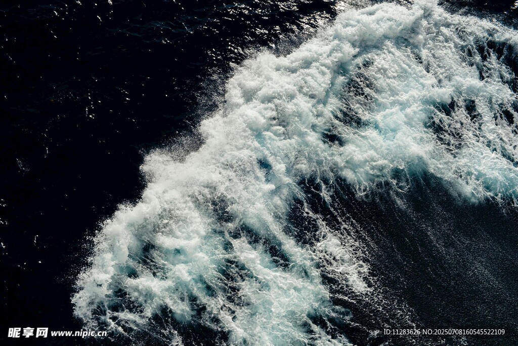 汹涌海浪