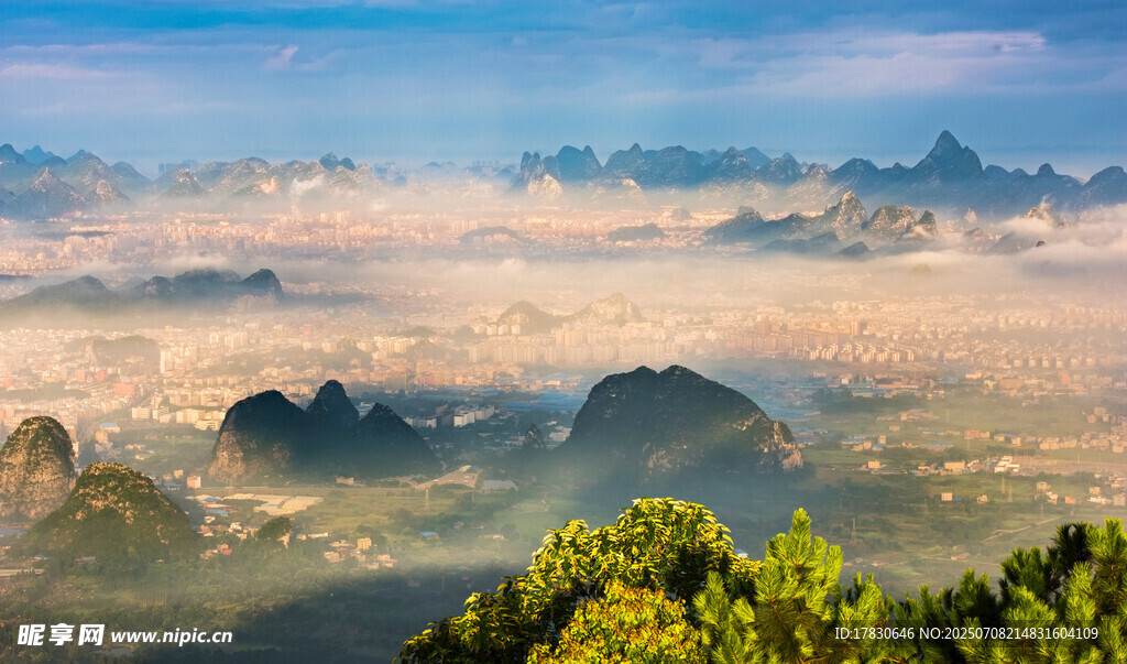 山间云海美景