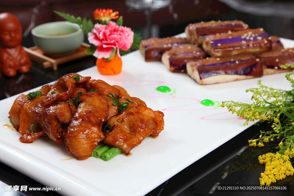 招积肉拼茄子