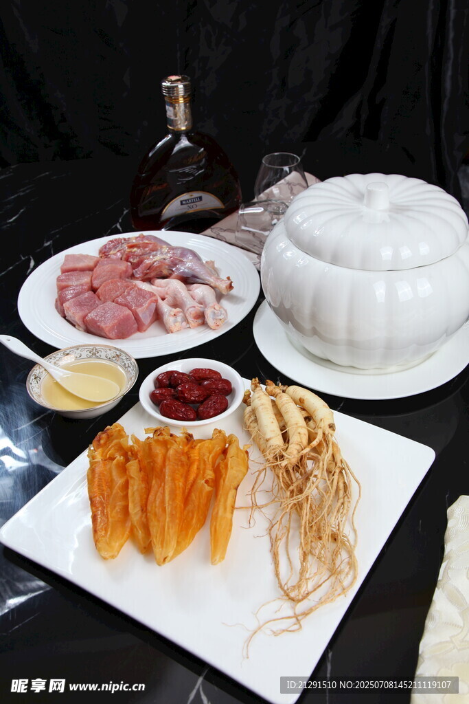 滋补食材 长白山人参炖花胶 