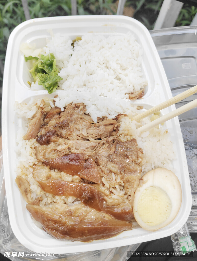 盒饭
