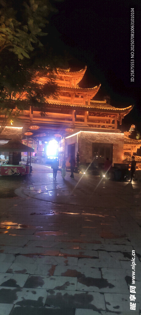 夜晚古建广场灯光美景