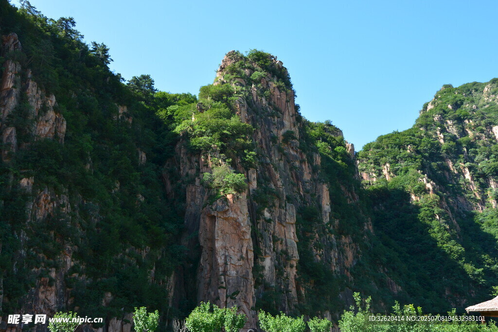 壮丽山峰景观