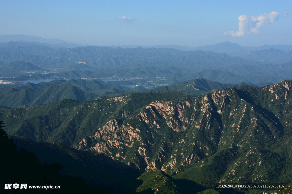 壮丽山峦美景