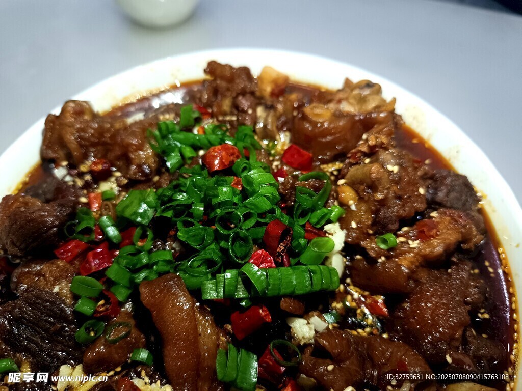 香辣排骨美食诱人