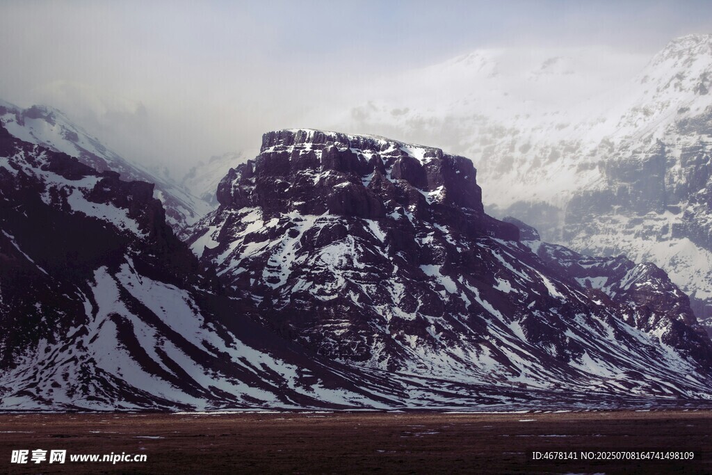 雪山壮丽风光