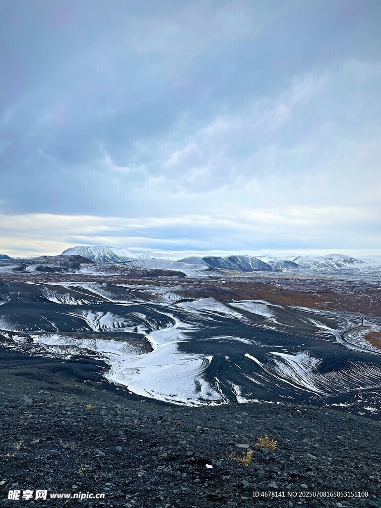 雪山旷野壮丽自然景观