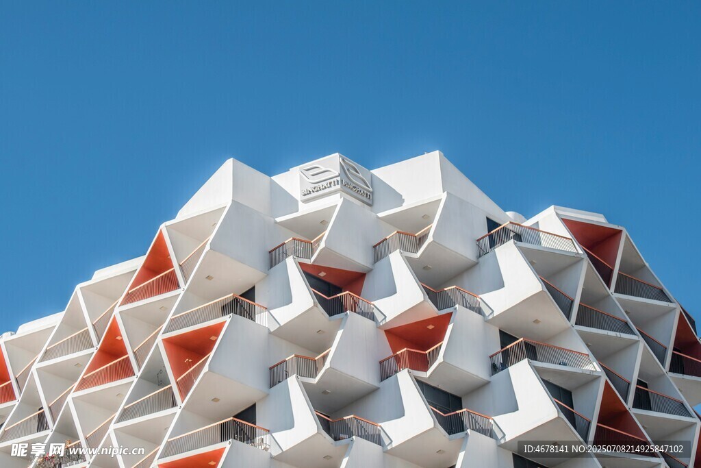 几何造型建筑外观特写