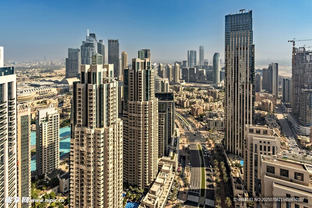 俯瞰繁华都市高楼景观