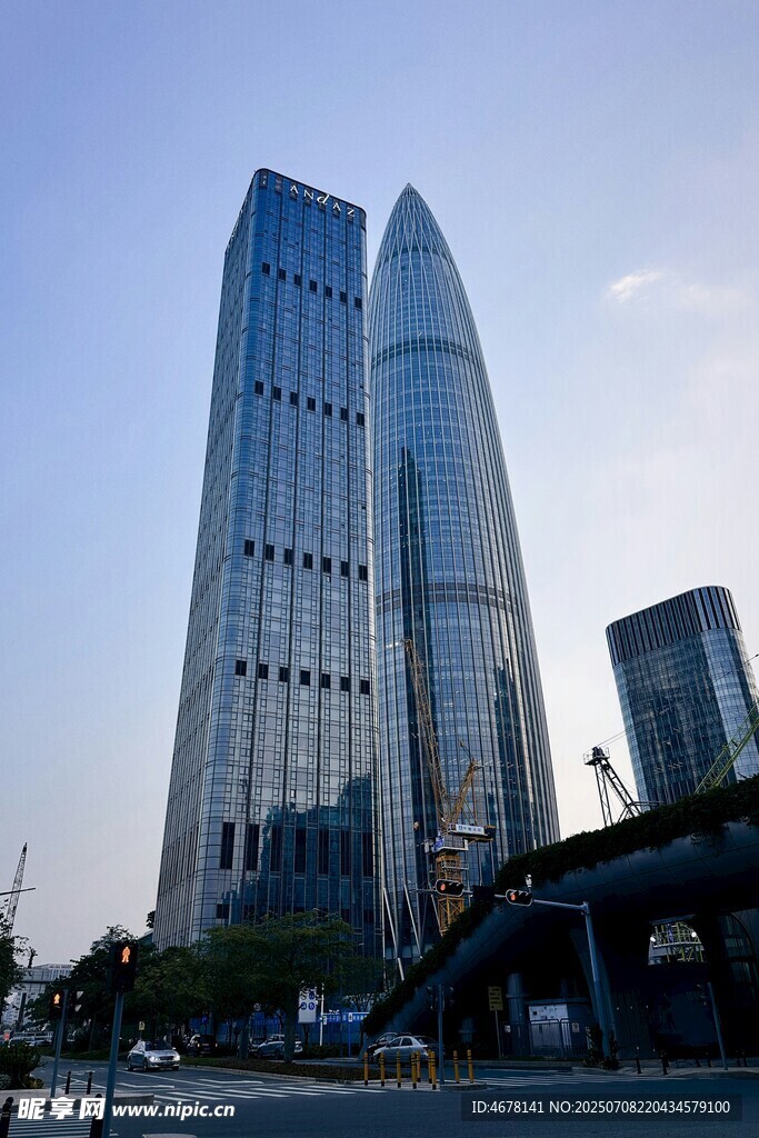 现代摩天大楼城市景观
