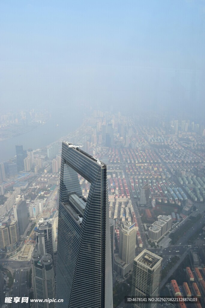 俯瞰城市高楼景观
