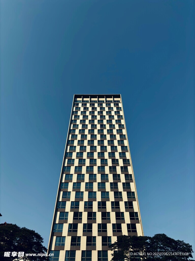 现代高楼大厦外观特写