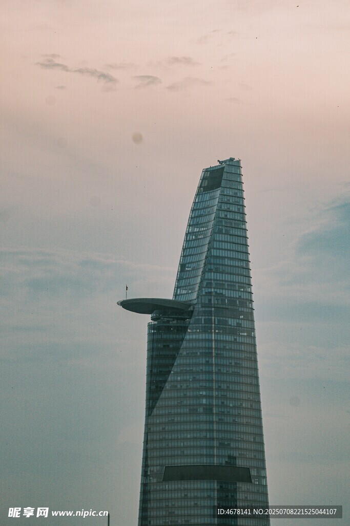 摩天大楼矗立天际