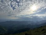 山间云海日出壮丽景观