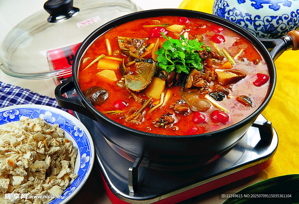 甲鱼泡馍火锅