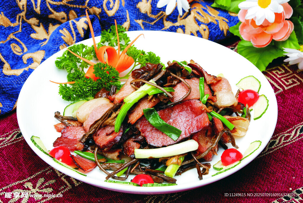 茶树菇炒腊肉