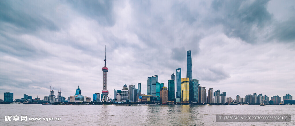 上海外滩城市天际线景观