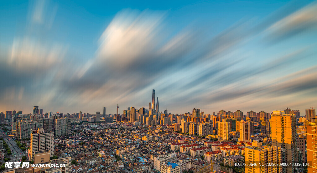 城市天际线的壮丽黄昏景色