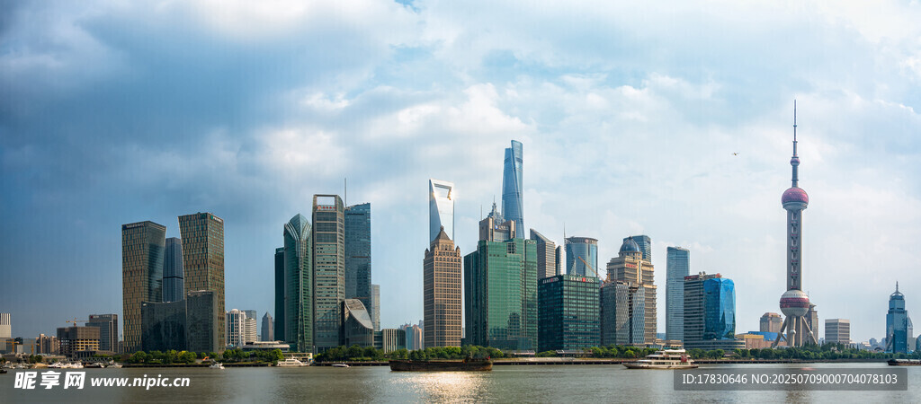 上海外滩城市天际线景观