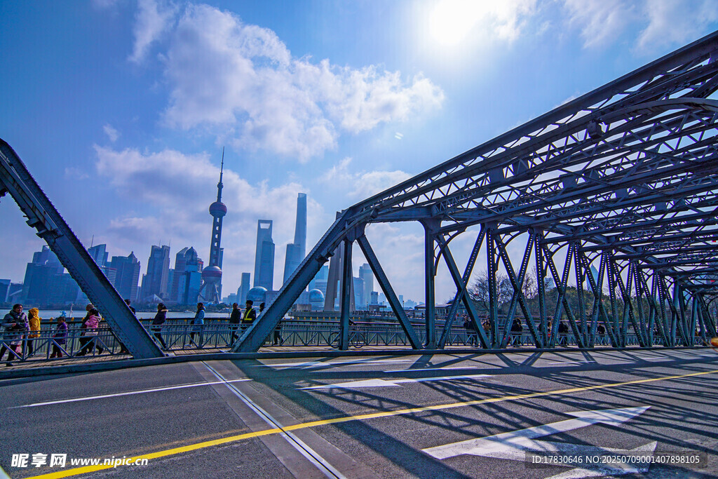 上海桥梁景观与城市天际线