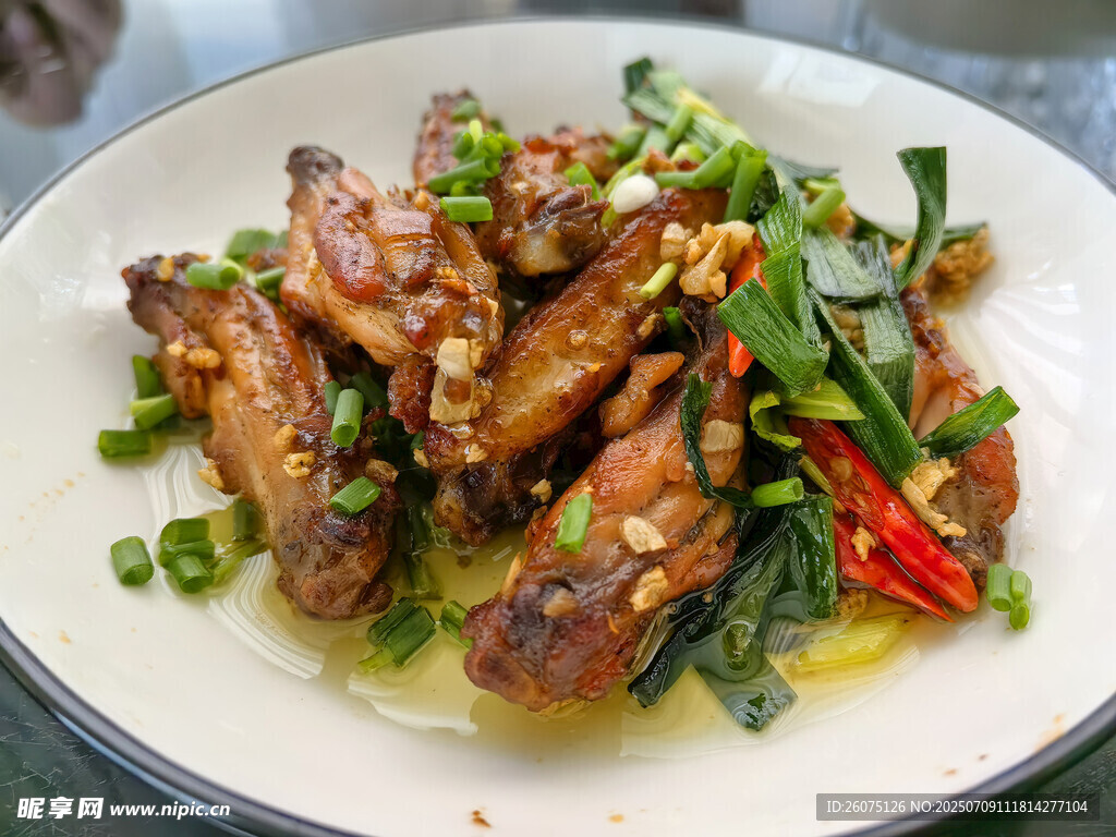 青椒炒鸡翅尖