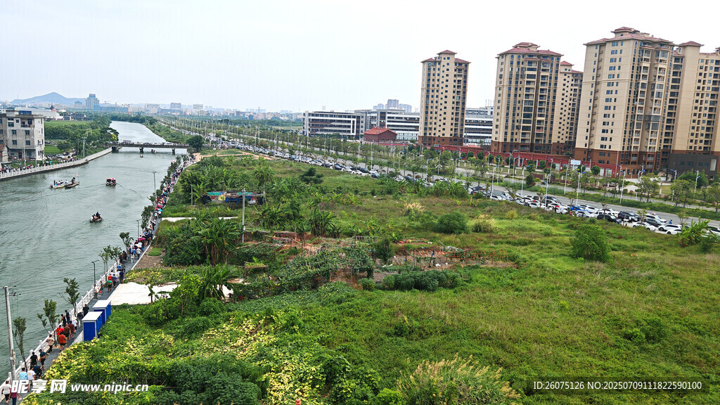 城市河畔风光美景