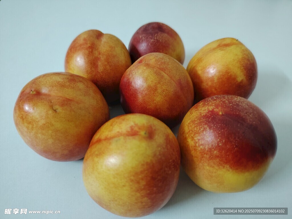 油桃 桃子