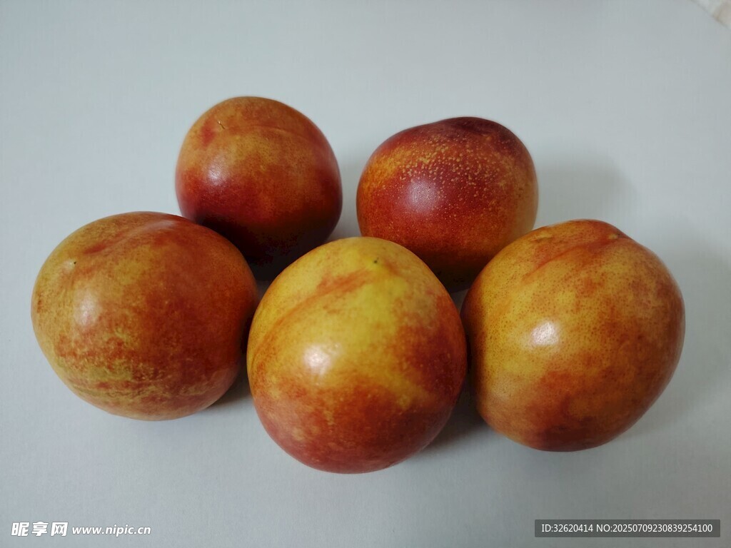 油桃 桃子