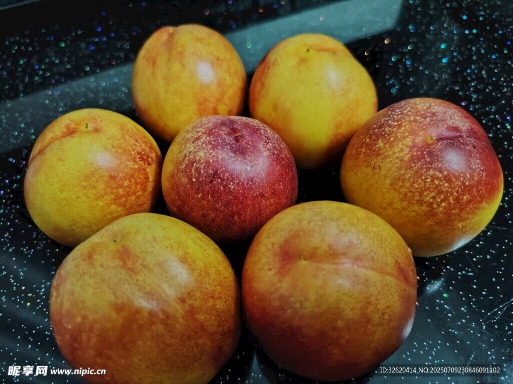 油桃 桃子