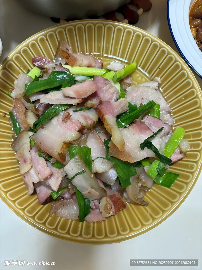 青菜炒五花肉